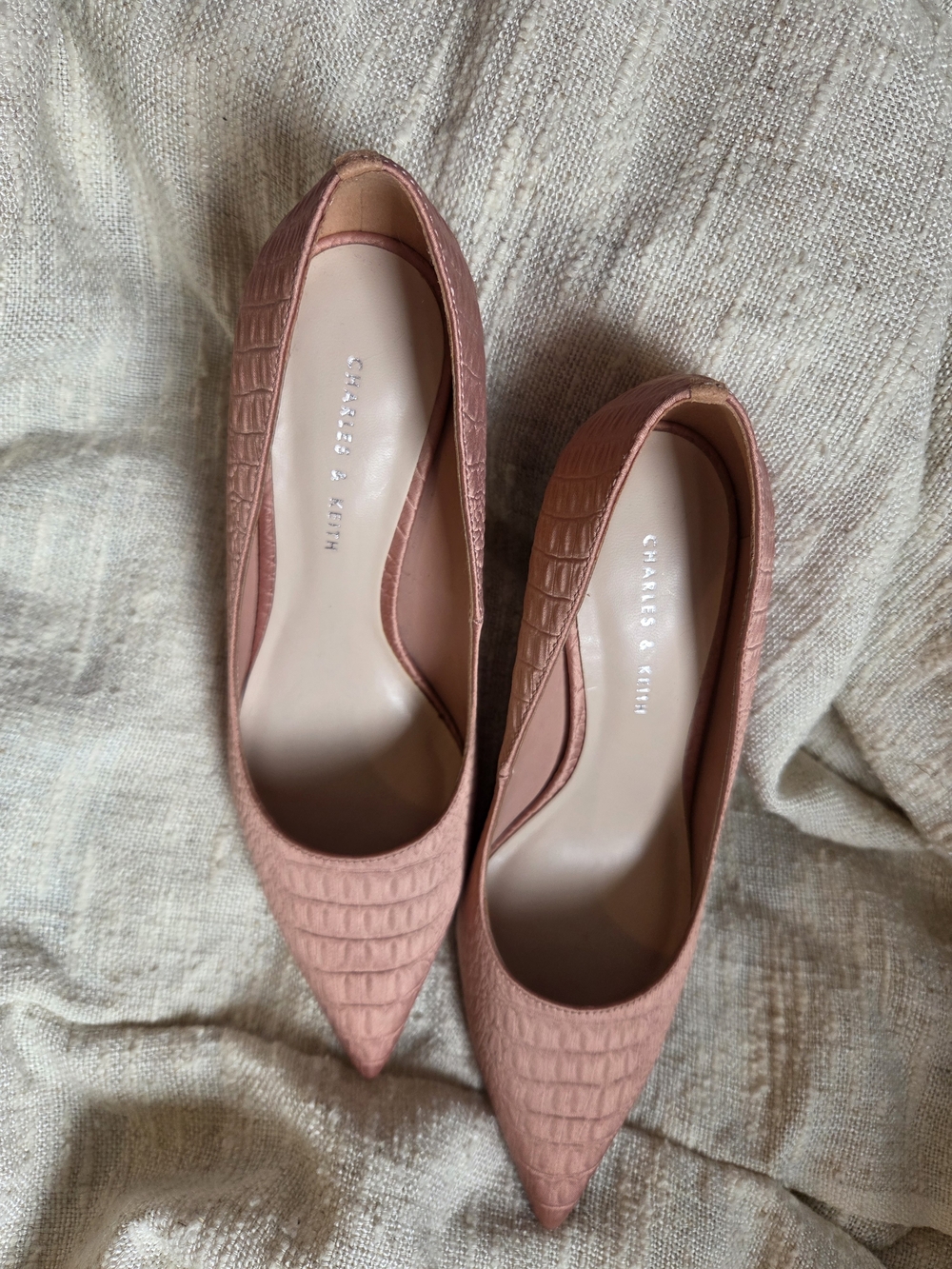 Charles & Keith Blush Pink Pointed-Toe High Heel Size:34 (Heel 10 cm)